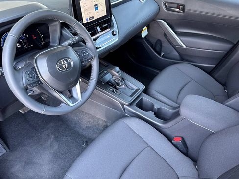 New 2026 Toyota Corolla Cross LE w/ Moonroof Package FWD image 9