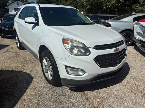 Used 2017 Chevrolet Equinox LT w/ Convenience Package image 2