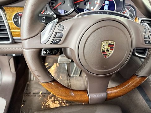 Used 2012 Porsche Panamera Turbo S image 27