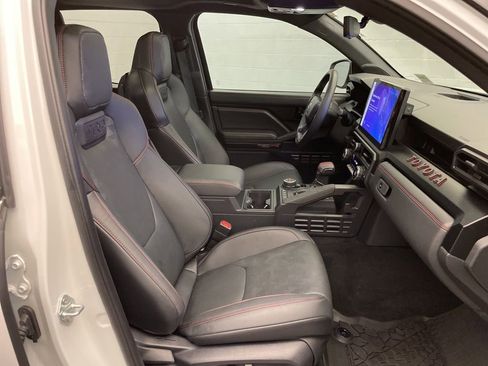 Used 2024 Toyota Tacoma TRD Pro AWD/4WD image 24