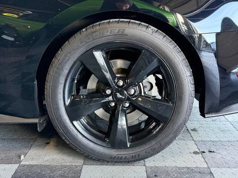Used 2022 Ford Mustang GT Premium w/ Black Accent Package RWD image 27