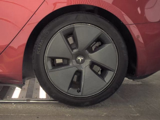 Used 2022 Tesla Model 3 Long Range AWD/4WD image 16
