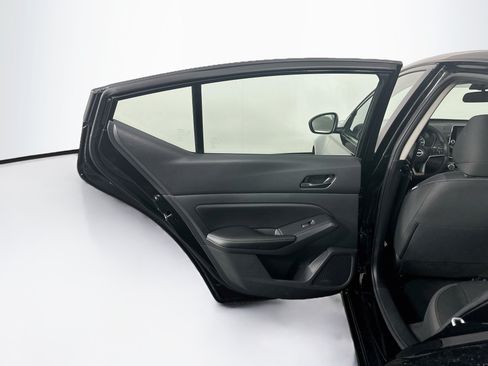 Used 2025 Nissan Altima 2.5 SV FWD image 24