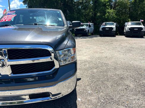 Used 2022 RAM 1500 Classic SLT image 10