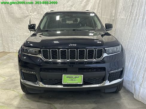 Used 2023 Jeep Grand Cherokee L Limited AWD/4WD image 19