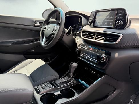 Used 2019 Hyundai Tucson Sport FWD image 31