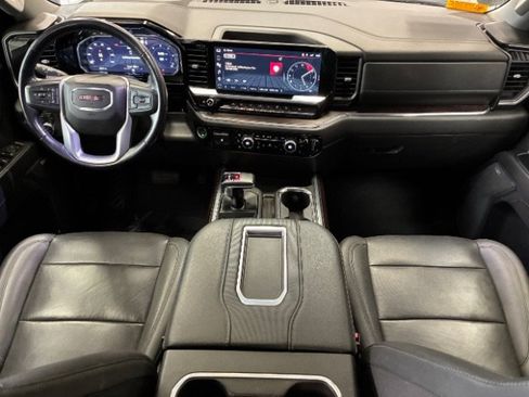 Used 2022 GMC Sierra 1500 SLT w/ SLT Premium Plus Package AWD/4WD image 9