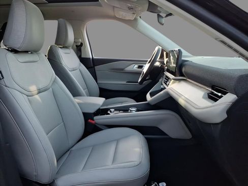 New 2026 Ford Explorer Active w/ Active Comfort Package image 13