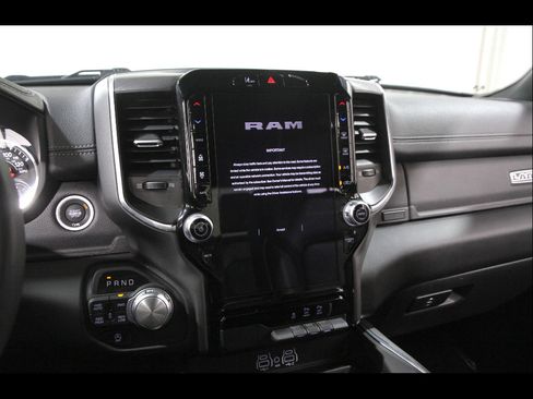 Used 2025 RAM 1500 Laramie w/ Sport Appearance Package AWD/4WD image 9
