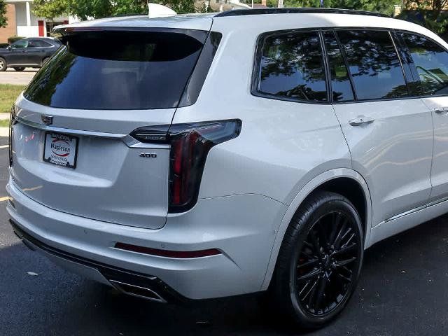Used 2024 Cadillac XT6 Sport w/ Technology Package AWD/4WD image 6