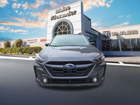 Used 2025 Subaru Outback Premium w/ Popular Package #1A AWD/4WD image 9