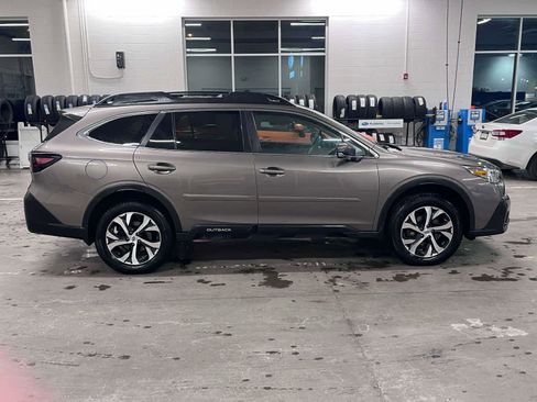 Used 2022 Subaru Outback Limited image 6