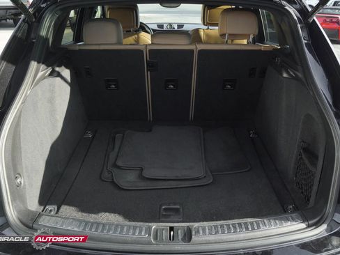 Used 2017 Porsche Macan Turbo image 28
