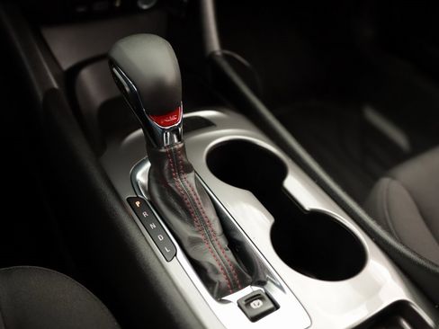 Used 2022 Chevrolet Malibu RS image 17