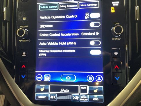 Used 2024 Subaru Ascent Premium w/ Convenience Package AWD/4WD image 11