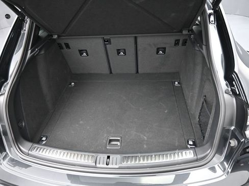 Certified 2026 Porsche Macan AWD/4WD image 31