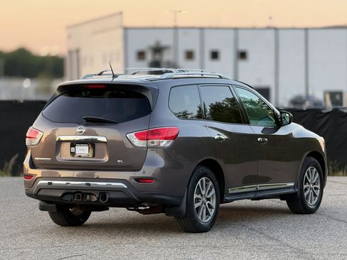 Used 2016 Nissan Pathfinder SL w/ Cargo Package image 9