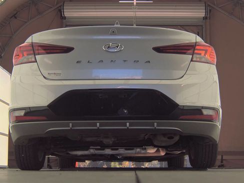 Used 2020 Hyundai Elantra SEL w/ Cargo Package (C1) image 4