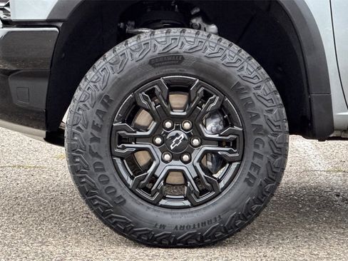 Certified 2023 Chevrolet Silverado 1500 ZR2 w/ Technology Package image 33