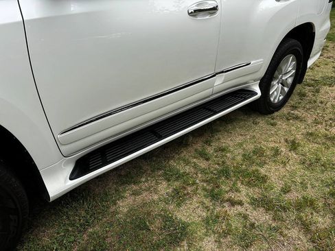 Used 2016 Lexus GX 460 w/ Premium Package AWD/4WD image 11