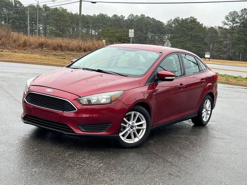 Used 2016 Ford Focus SE w/ Reverse Sensing Package image 1