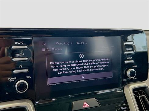 Used 2023 Kia Sorento LX image 8