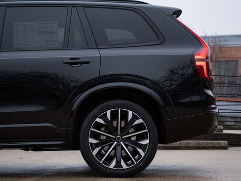 New 2026 Volvo XC90 T8 Ultra w/ Protection Package AWD/4WD image 4