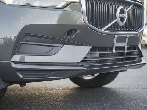 Used 2018 Volvo XC60 T6 Momentum w/ Convenience Package image 12