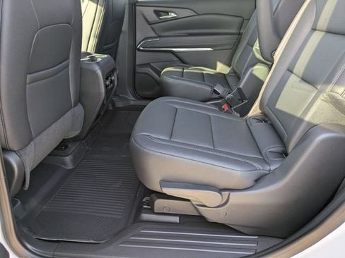 New 2026 Chevrolet Traverse LT w/ Driver Confidence Package FWD image 28