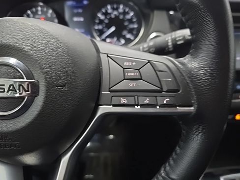 Used 2018 Nissan Rogue SV AWD/4WD image 21