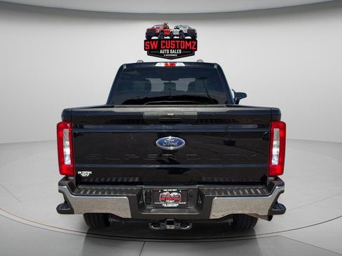 Used 2025 Ford F250 XLT image 6