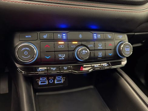 Used 2024 Dodge Durango GT AWD/4WD image 28