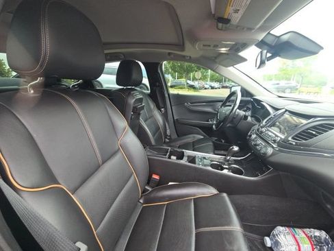 Used 2018 Chevrolet Impala Premier w/ Premier Confidence Package FWD image 17