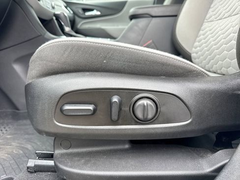 Used 2019 Chevrolet Equinox LT w/ Driver Convenience Package FWD image 20