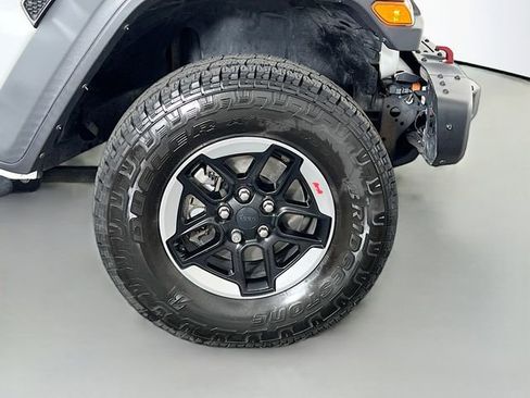 Used 2018 Jeep Wrangler Unlimited Rubicon AWD/4WD image 38
