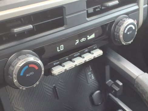 Certified 2024 Toyota Tacoma TRD Sport image 17