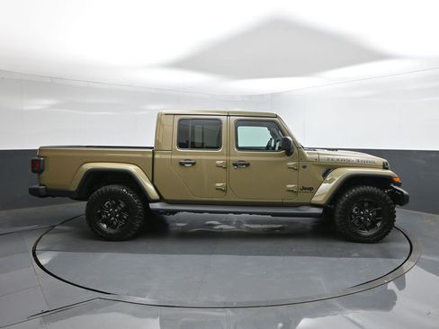 New 2026 Jeep Gladiator Sport AWD/4WD image 15