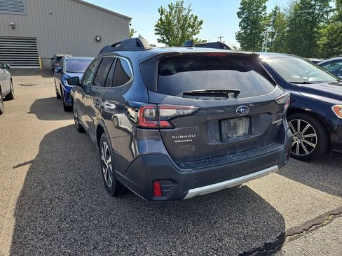 Used 2022 Subaru Outback Limited XT AWD/4WD image 2