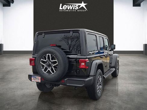 New 2026 Jeep Wrangler Unlimited Sahara AWD/4WD image 4