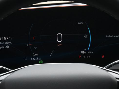 Used 2025 Cadillac Lyriq Luxury RWD image 12