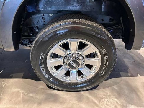 Used 2020 Ford F250 Platinum w/ FX4 Off-Road Package AWD/4WD image 11