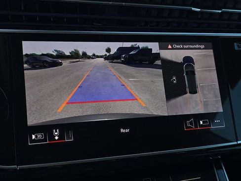 Used 2025 Audi Q8 Premium Plus image 23