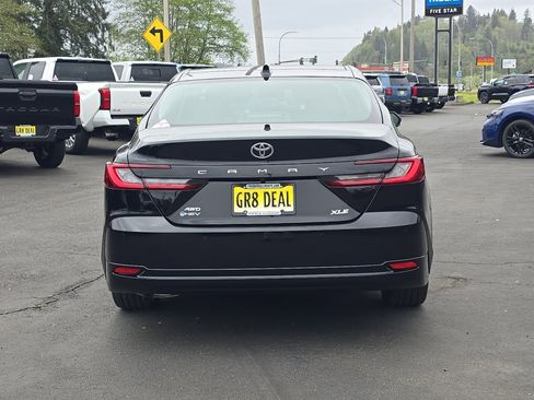 New 2026 Toyota Camry XLE image 8