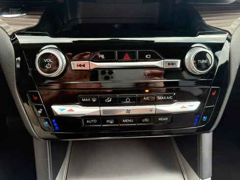 Used 2022 Ford Explorer Limited RWD image 24
