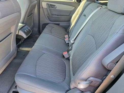 Used 2017 Chevrolet Traverse LT w/ Style and Technology Package AWD/4WD image 16