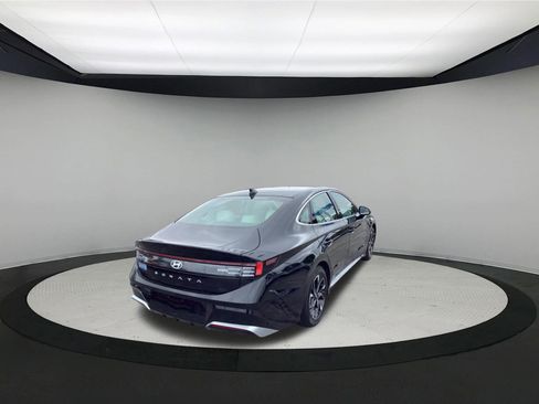 Used 2025 Hyundai Sonata SEL FWD image 8