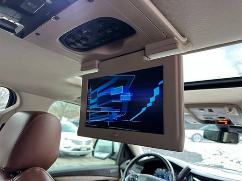 Used 2019 Cadillac Escalade Luxury AWD/4WD image 19