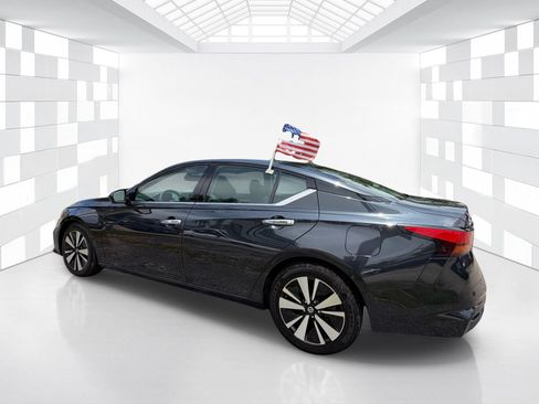 Used 2019 Nissan Altima 2.5 SV FWD image 5