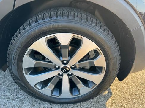 Used 2020 Kia Telluride S image 7