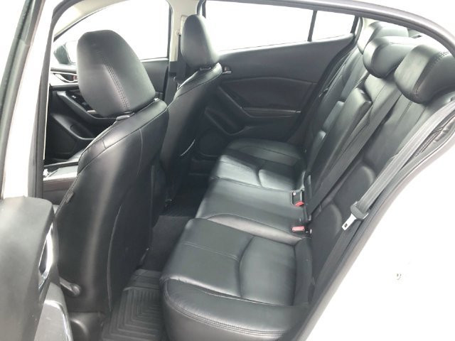 Used 2017 MAZDA MAZDA3 Touring FWD image 25